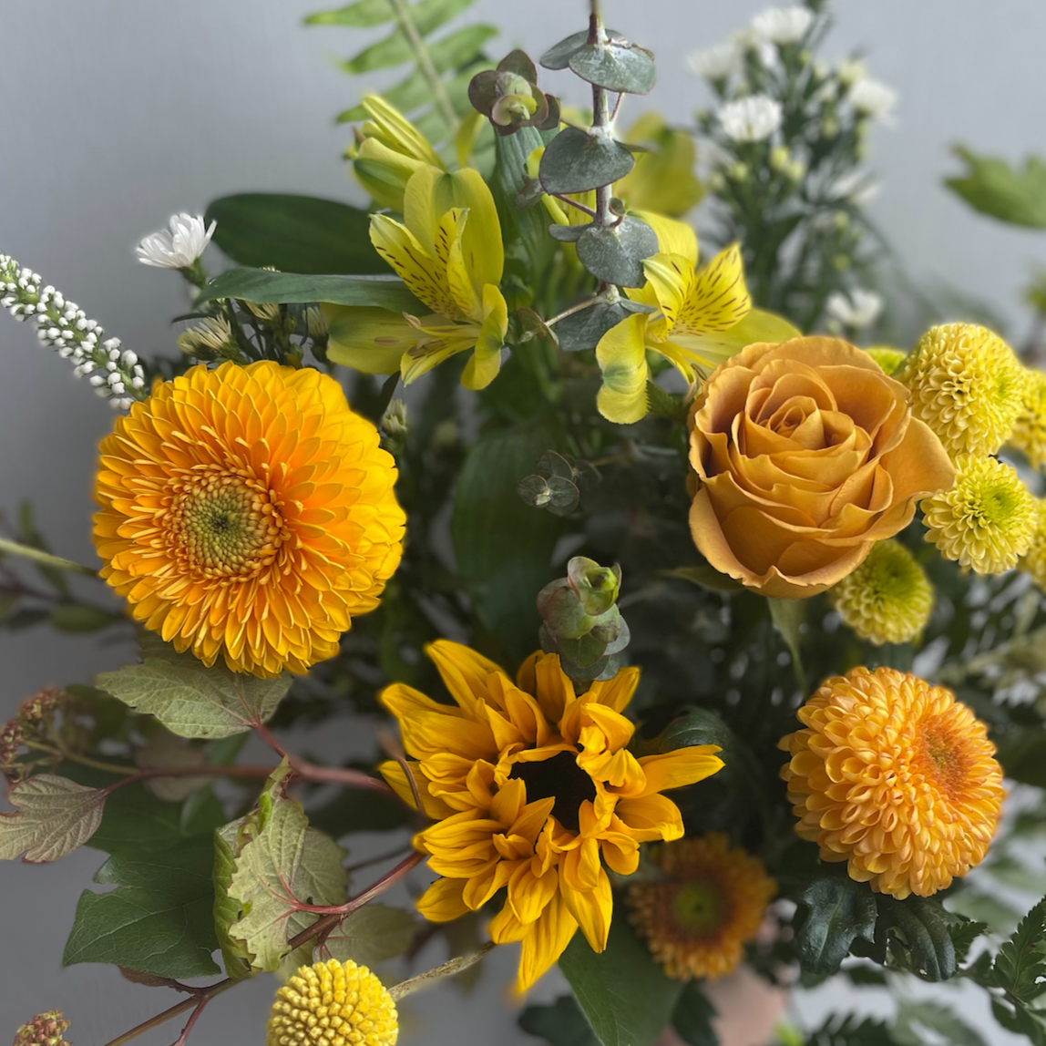 Here Comes the Sun Bouquet – Studio Full Bloom